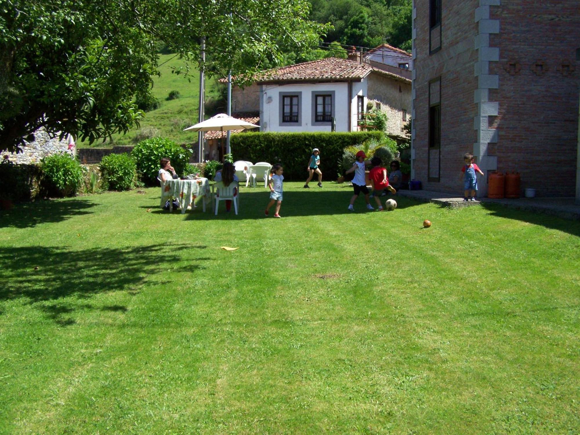 Posada De Muno Muñorrodero Exterior foto